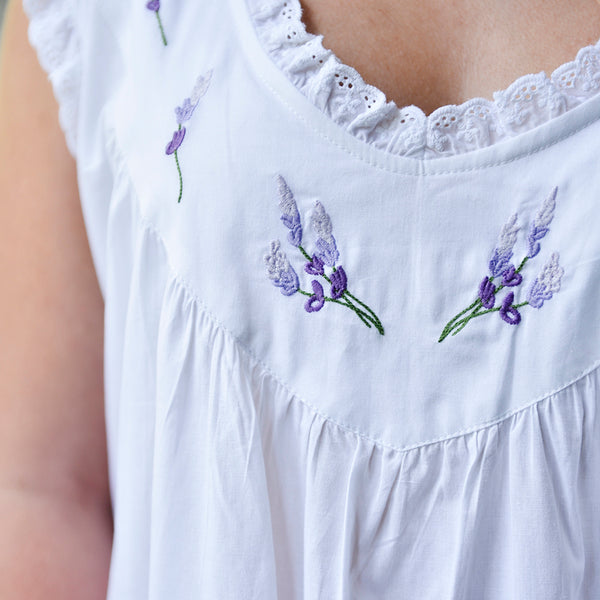Sally Cotton Nightdress    Size. 16-18