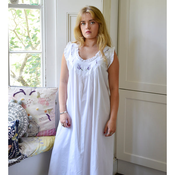 Sally Cotton Nightdress    Size. 16-18