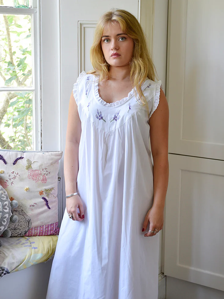 Sally Cotton Nightdress    Size. 16-18