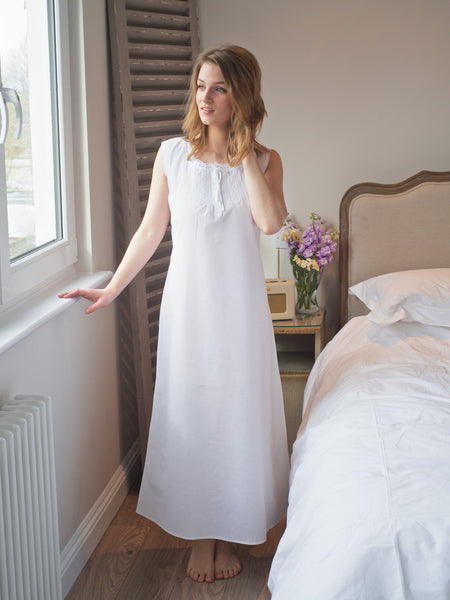 Sleeveless White Cotton Nightdress